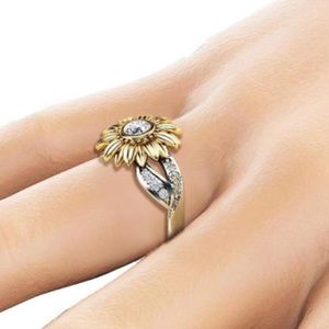 New Silver Sunflower CZ Diamond Ring